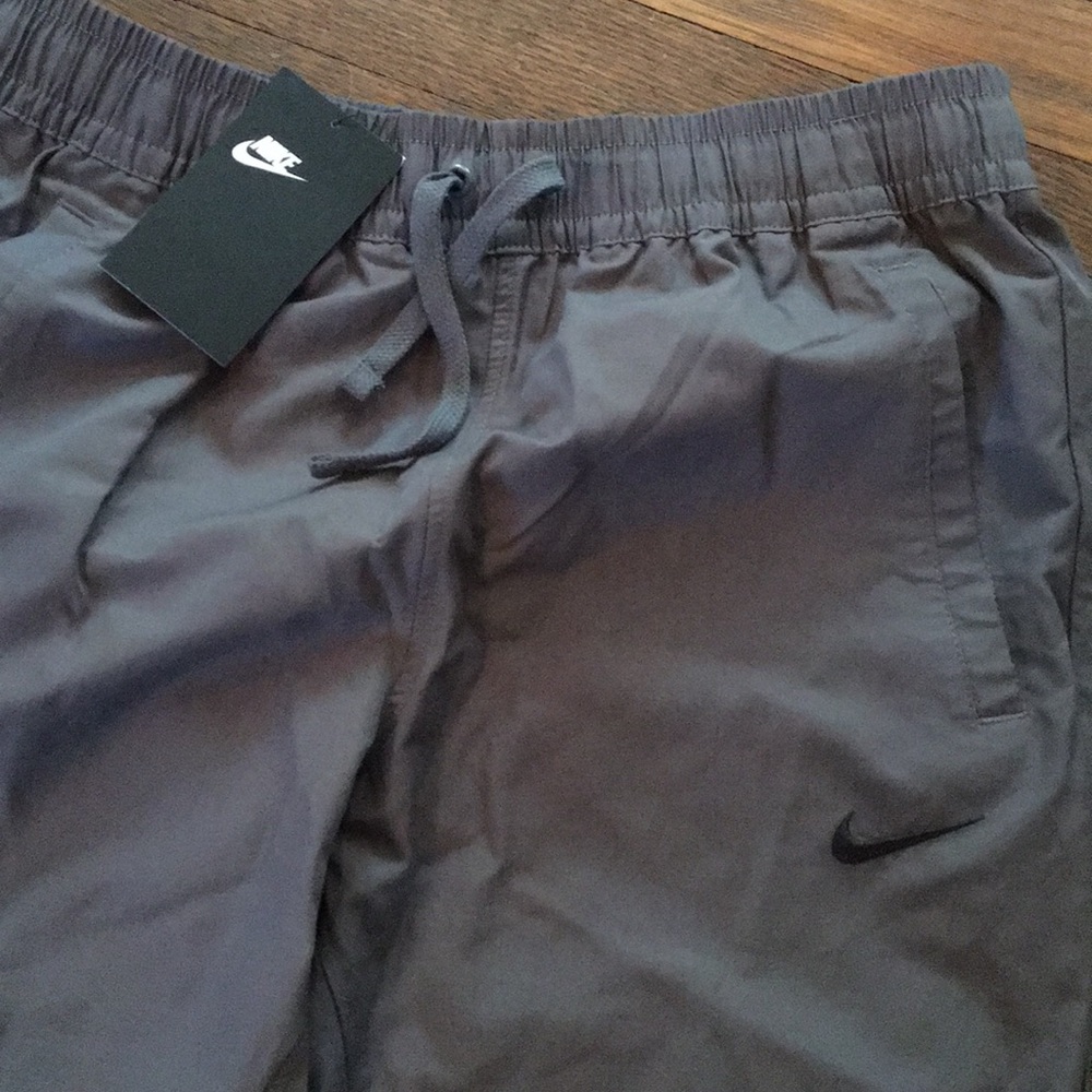 NWT Nike Men’s Joggers Dark Gray Medium - Picture 4 of 8